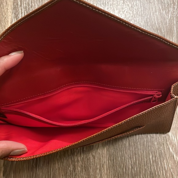 Beautiful TUSK brown Leather Envelope Clutch Wristlet Wallet with red lining - Picture 5 of 7